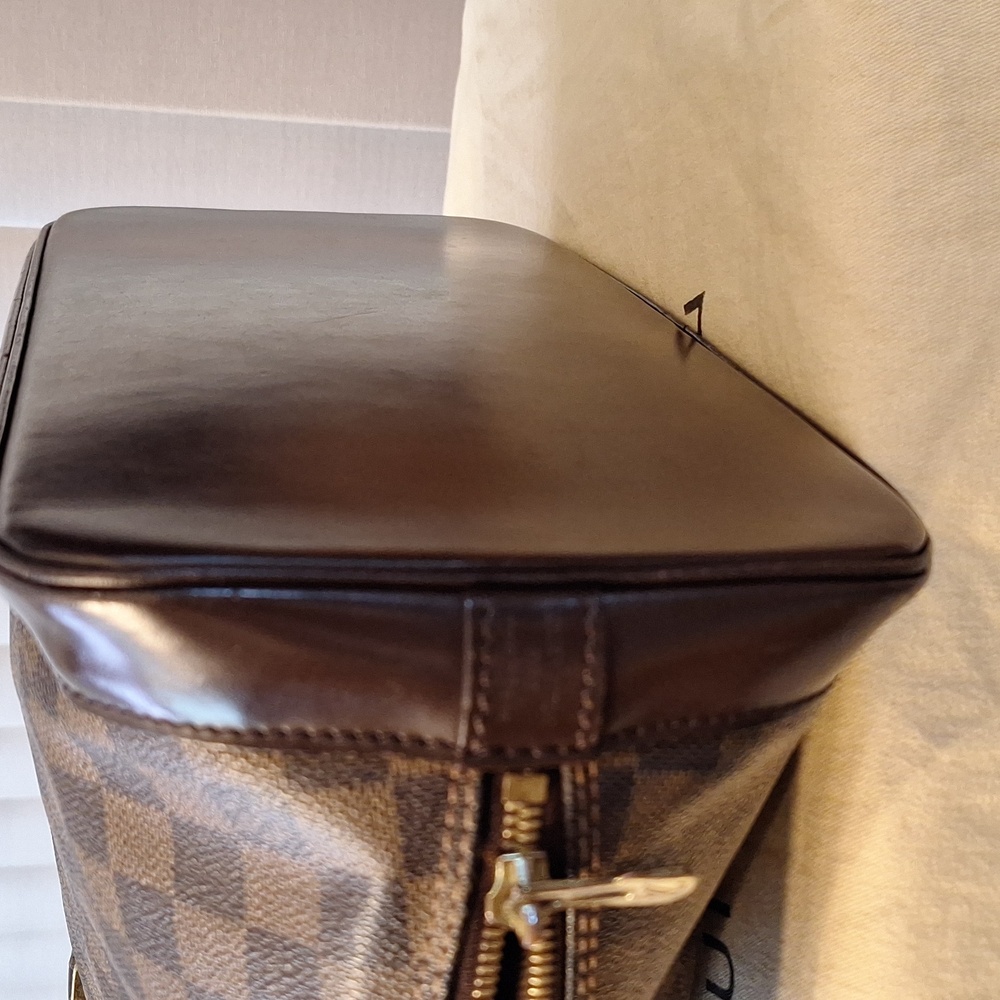 Louis Vuitton Alma - Picture 4 of 16